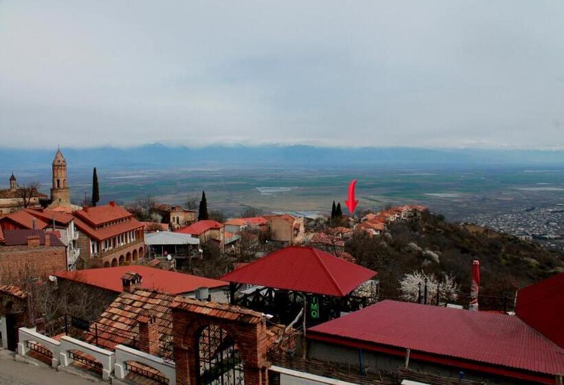 Economy Triple Room, Guest House Shota