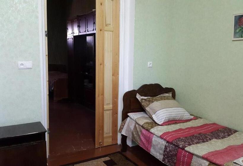 اتاق استاندارد, Guest House Shota