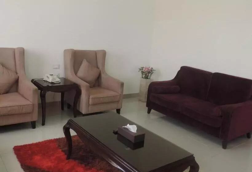 سوییت اجرایی, Crown Hotel Juba