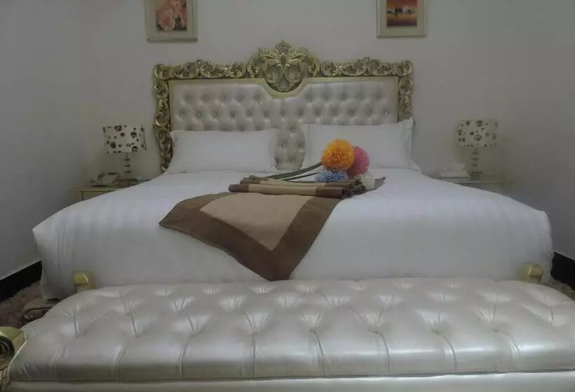 سوئیت پرزیدنت, Crown Hotel Juba