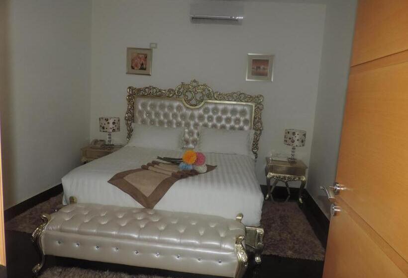 سوئیت رویال, Crown Hotel Juba