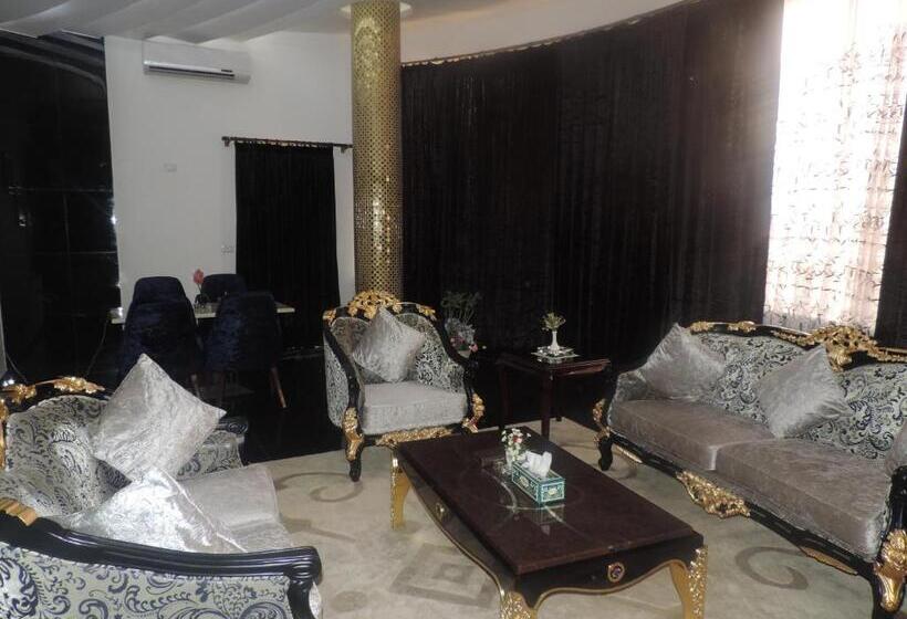 Kral Dairesi, Crown Hotel Juba