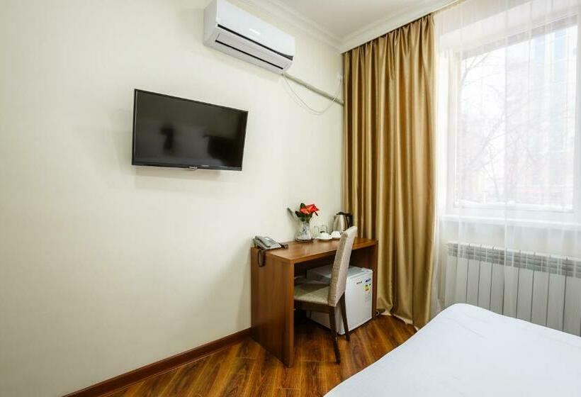 اتاق استاندارد, Brown