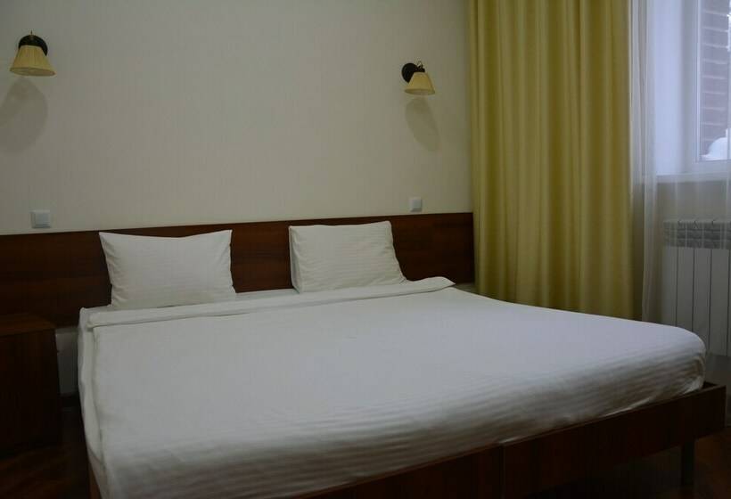 اتاق استاندارد, Brown