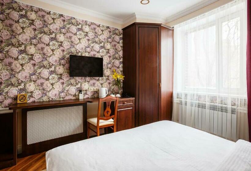 اتاق سوپریور, Brown