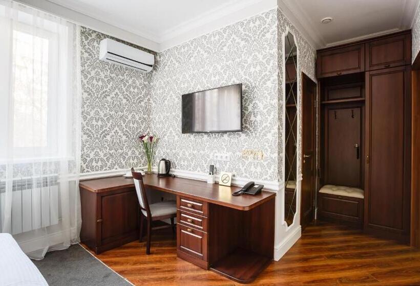 اتاق سوپریور, Brown