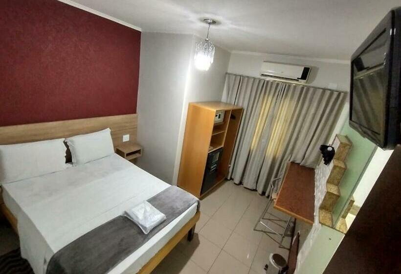 חדר דלוקס, Cidade