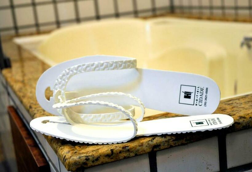 חדר דלוקס, Cidade