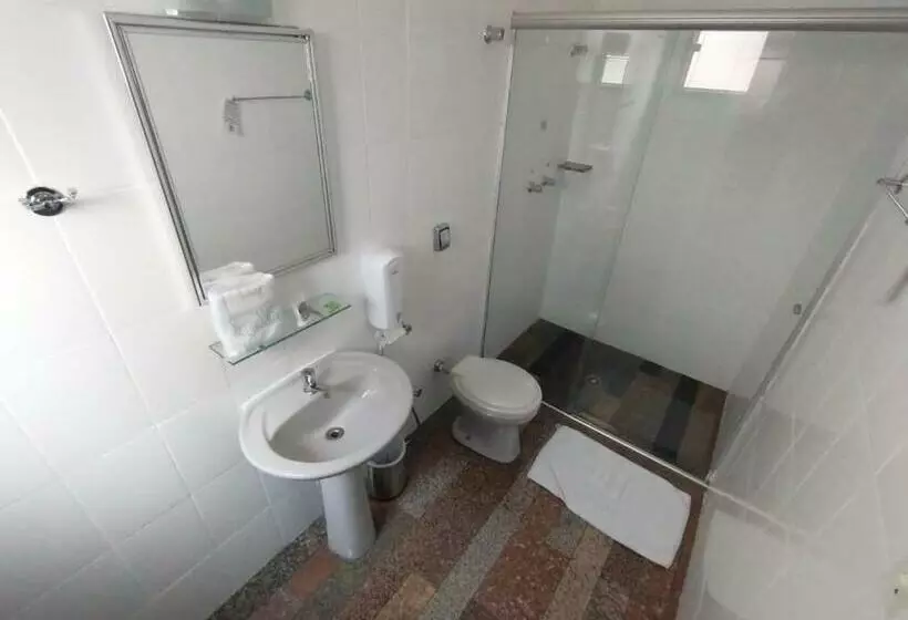3 Bett Deluxe Zimmer, Cidade