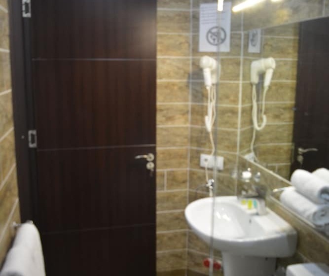 سوییت با چشم‌انداز دریا, Kent