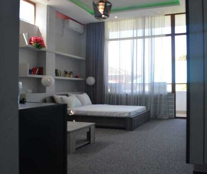 اتاق استاندارد چهار تخته با چشم‌انداز دریا, Kent