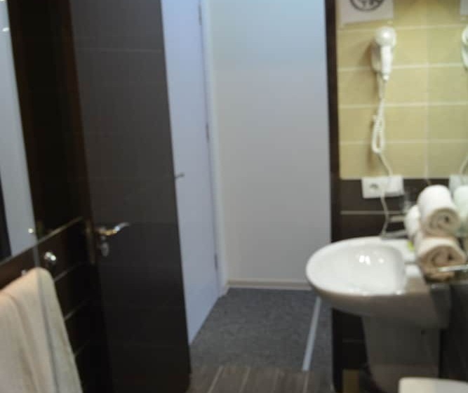 اتاق سوپریور سه تخته, Kent