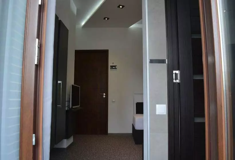 اتاق استاندارد با بالکن, Kent
