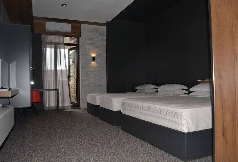 اتاق استاندارد چهارنفره با بالکن, Kent