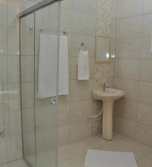 Deluxe Kolmen Hengen Huone, Marechal Plaza