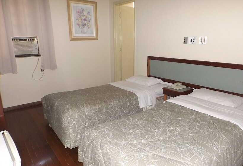 标准间, Martha Office