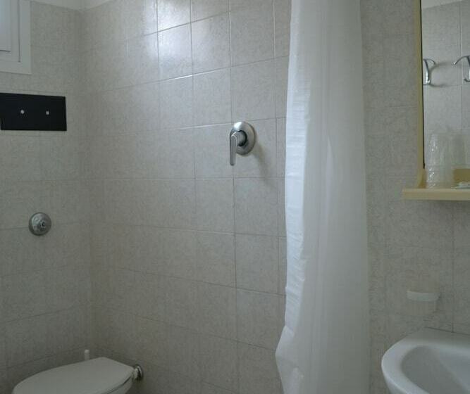 Quarto Estandar, Mirage