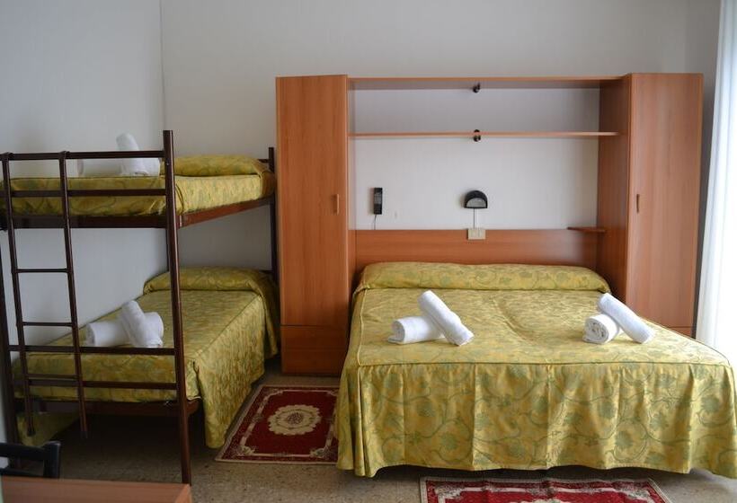 스탠다드 트리플 룸, Mirage