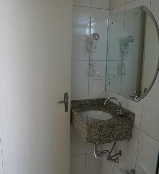 수피리어 트리플 룸, Nelo