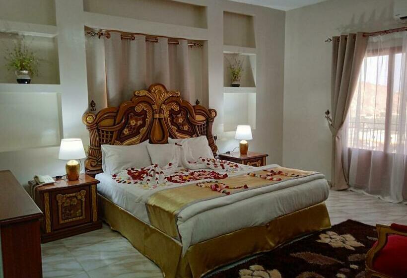 اتاق کلاسیک, Riyam