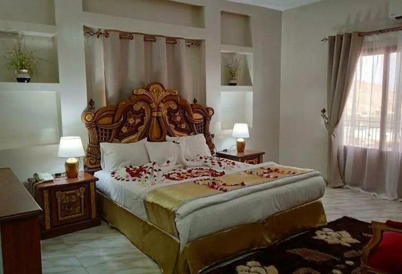 اتاق کلاسیک, Riyam