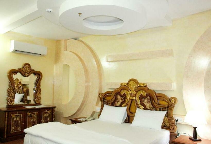 اتاق اجرایی, Riyam