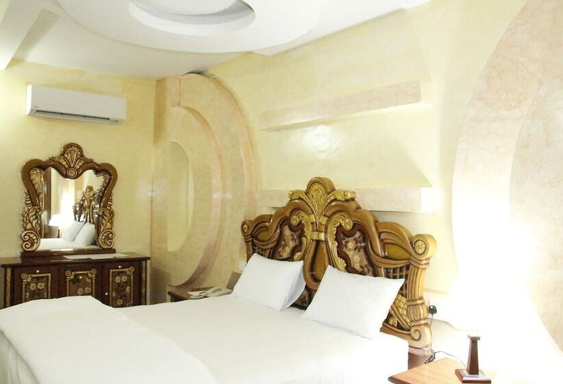 اتاق کلاسیک, Riyam