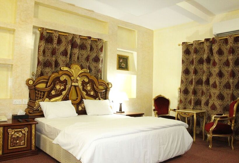 سوییت اجرایی, Riyam