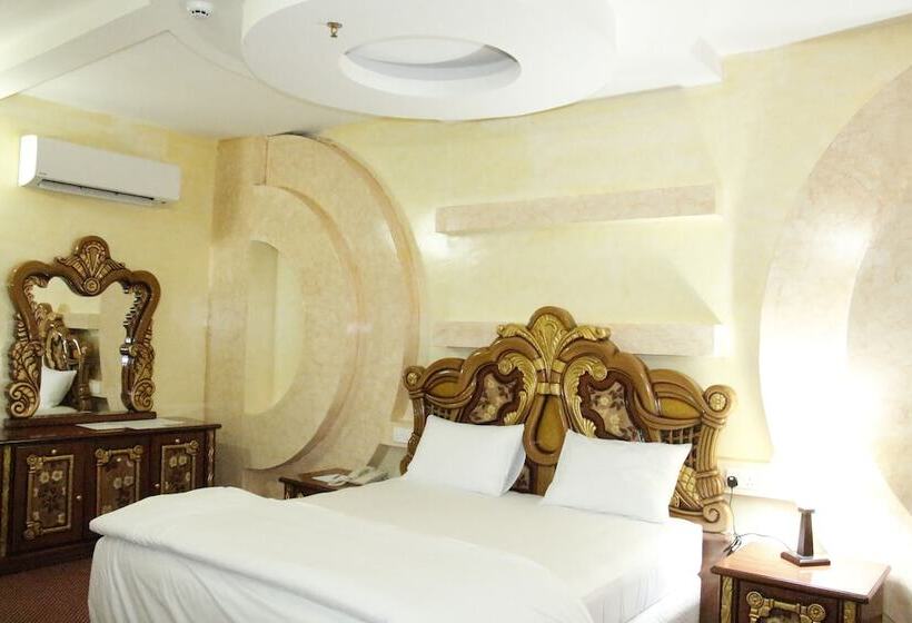 سوییت اجرایی, Riyam