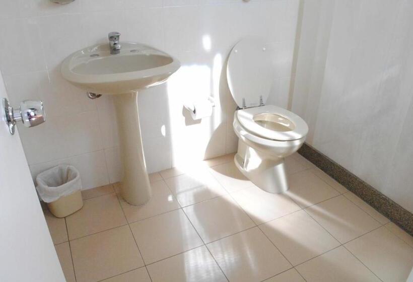 اتاق سوپریور خانوادگی, Romi