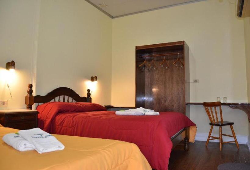 اتاق سوپریور خانوادگی, Romi