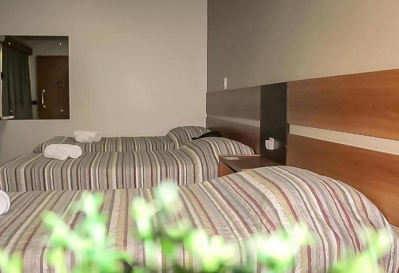 デラックストリプルルーム, Tri Hotel Centro Chapecó