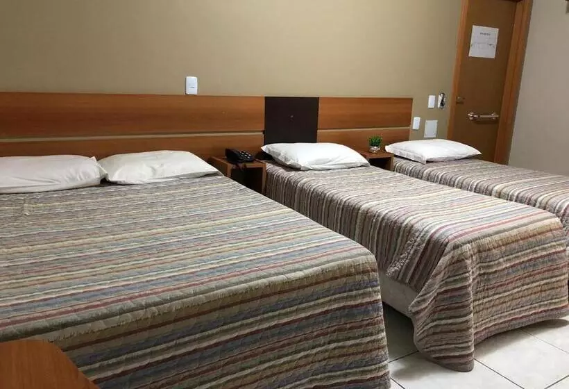 デラックストリプルルーム, Tri Hotel Centro Chapecó