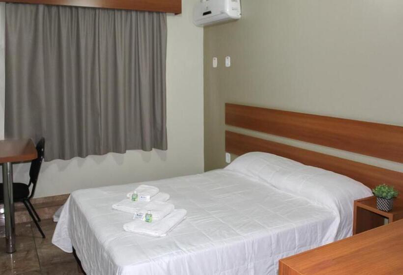 デラックストリプルルーム, Tri Hotel Centro Chapecó