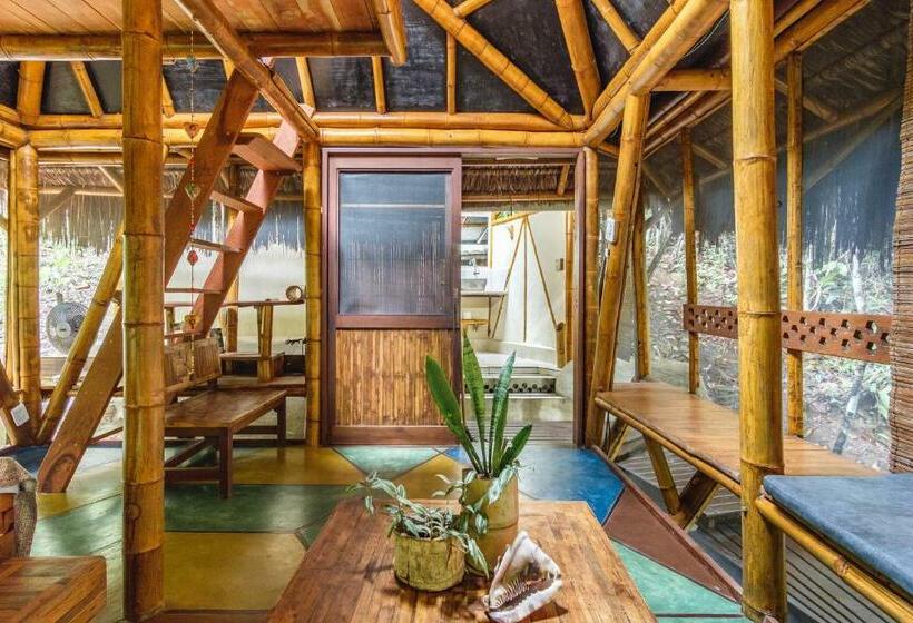 Бунгало Стандарт, Universo Pol Bamboo Hostel