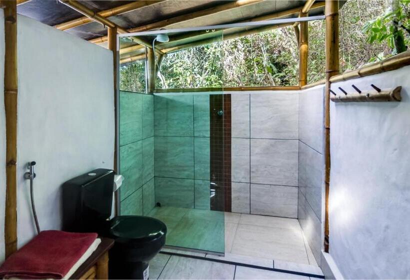 Бунгало Стандарт, Universo Pol Bamboo Hostel