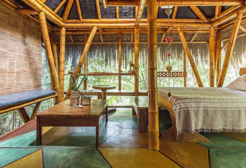 Бунгало Стандарт, Universo Pol Bamboo Hostel