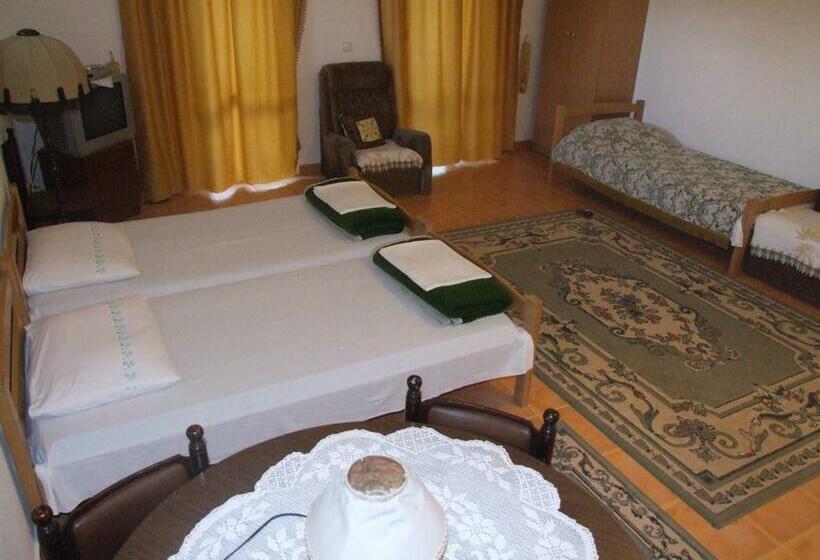 Habitació Quàdruple Estàndard amb Balconada, B&b Lovac