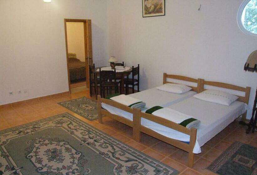 Habitació Quàdruple Estàndard amb Balconada, B&b Lovac