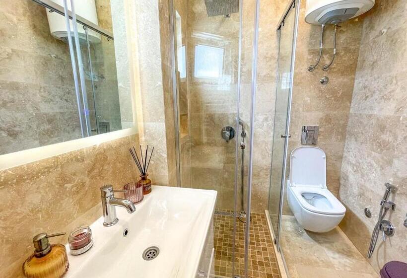 Apartament Deluxe 1 Dormitori, B&b Lovac