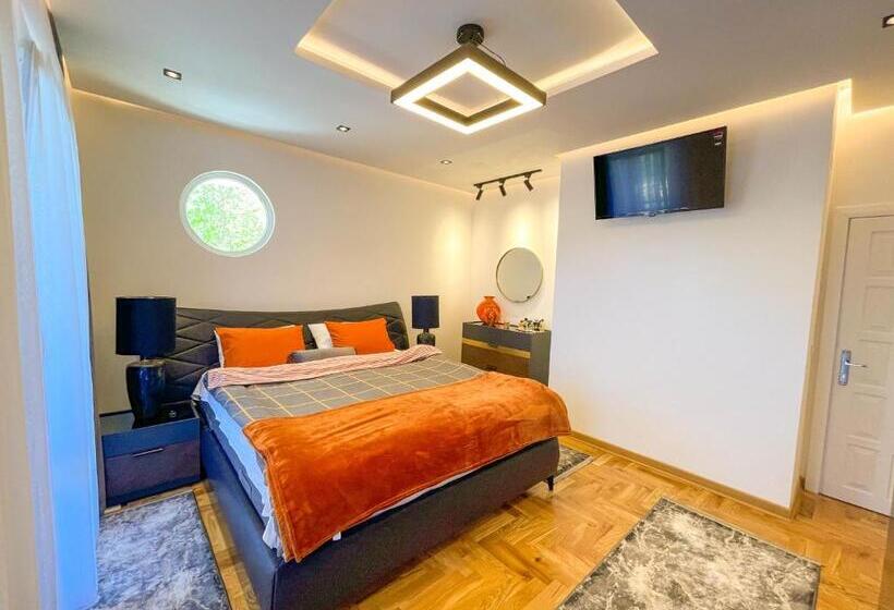 Apartament Deluxe 1 Dormitori, B&b Lovac