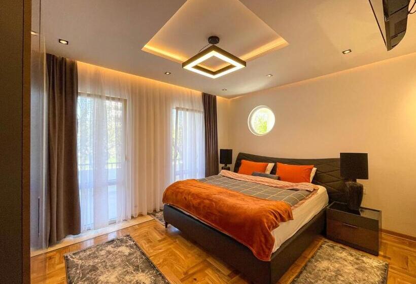 Apartament Deluxe 1 Dormitori, B&b Lovac