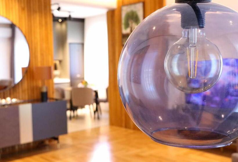 Apartament Deluxe 1 Dormitori, B&b Lovac