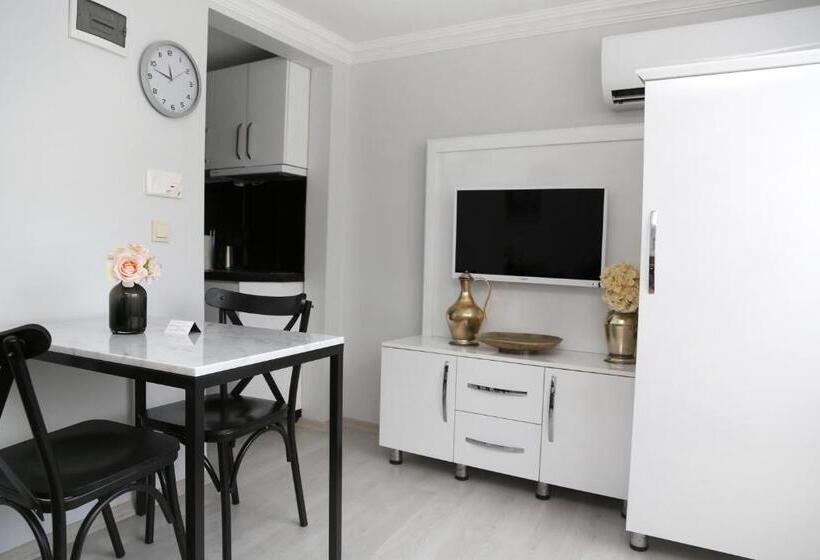 1 Bedroom Superior Apartment, Ditto Flats
