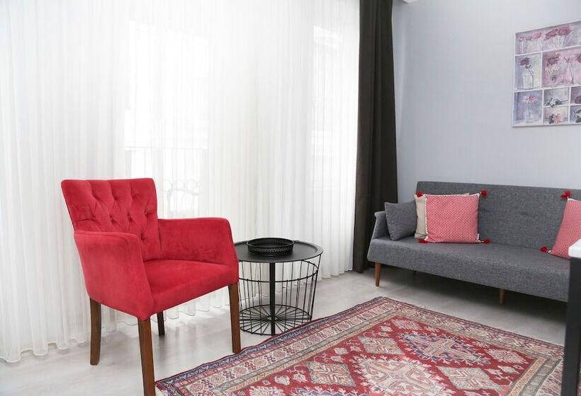 1 Bedroom Apartment with Balcony, Ditto Flats