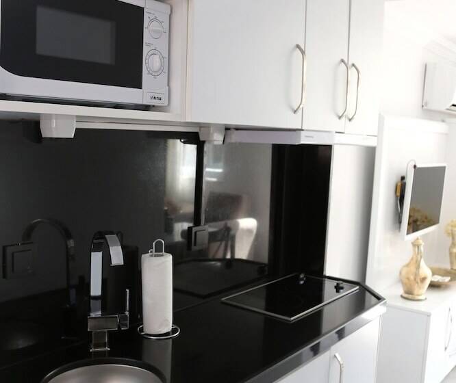 1 Bedroom Superior Apartment, Ditto Flats