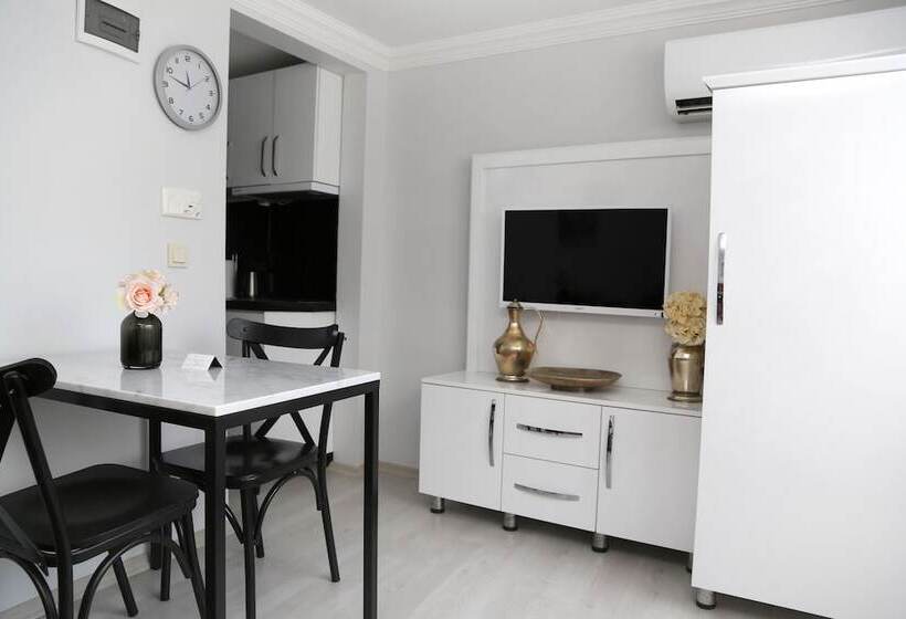 1 Bedroom Superior Apartment, Ditto Flats