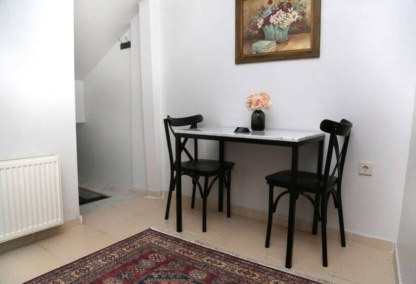 1 Bedroom Duplex Apartment, Ditto Flats