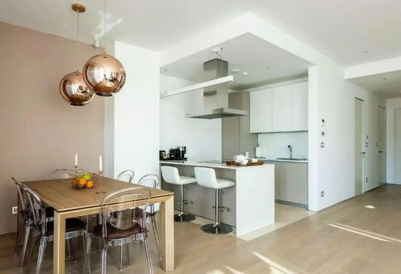 2 Bedroom Deluxe Apartment Sea View