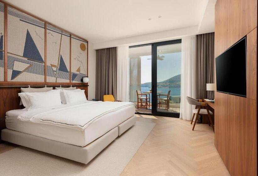 اتاق لوکس با بالکن و چشم‌انداز دریا, Dukley Hotel & Resort